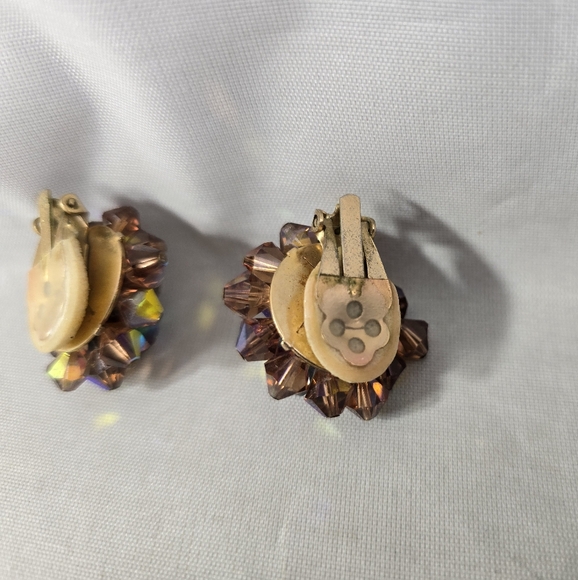 Clip On Iridescent Beaded Cluster Flower Earrings Glass Beads Vintage Purple - Picture 16 of 16